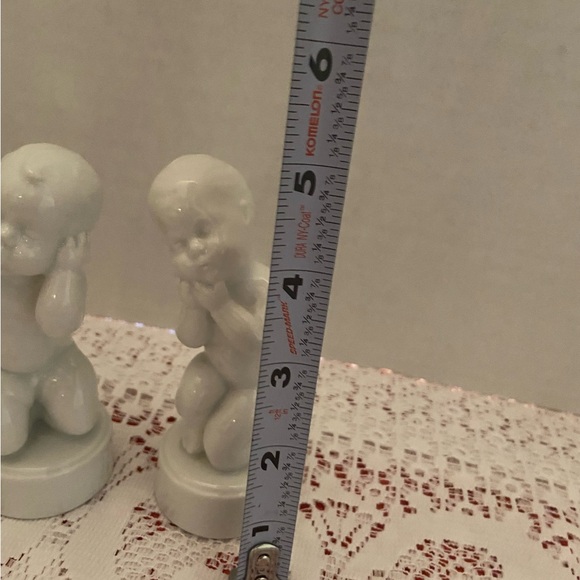 Set of 4 Vintage Bing & Grondahl Denmark Baby Aches & Pains Figurines Marked - Picture 2 of 10
